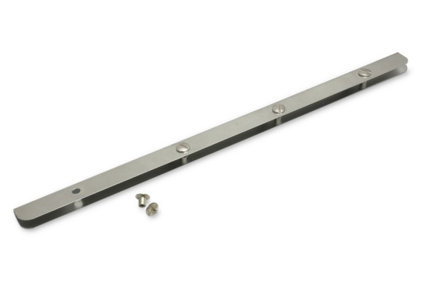 A4-suurused Menüükaante liistud, nikeldatud, 80/80/80 mm augud, koos kruvidega
